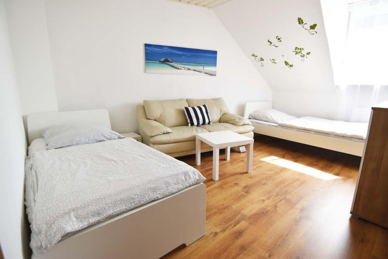 Cozy Worker Apartments Niederkassel Esterno foto