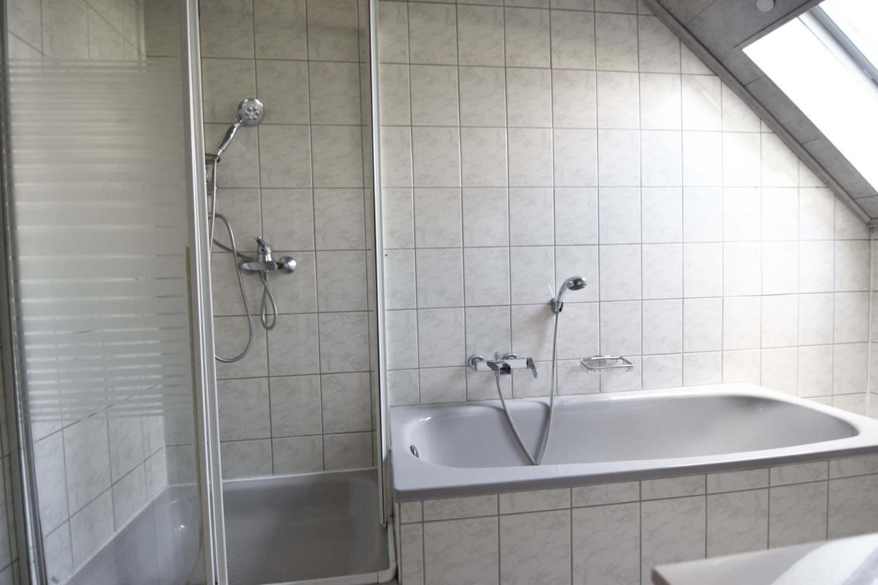 Cozy Worker Apartments Niederkassel Esterno foto