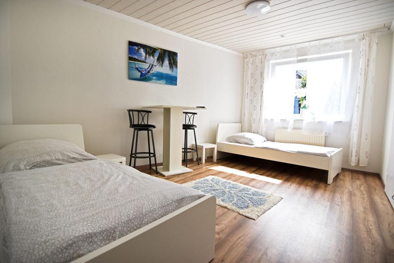 Cozy Worker Apartments Niederkassel Esterno foto