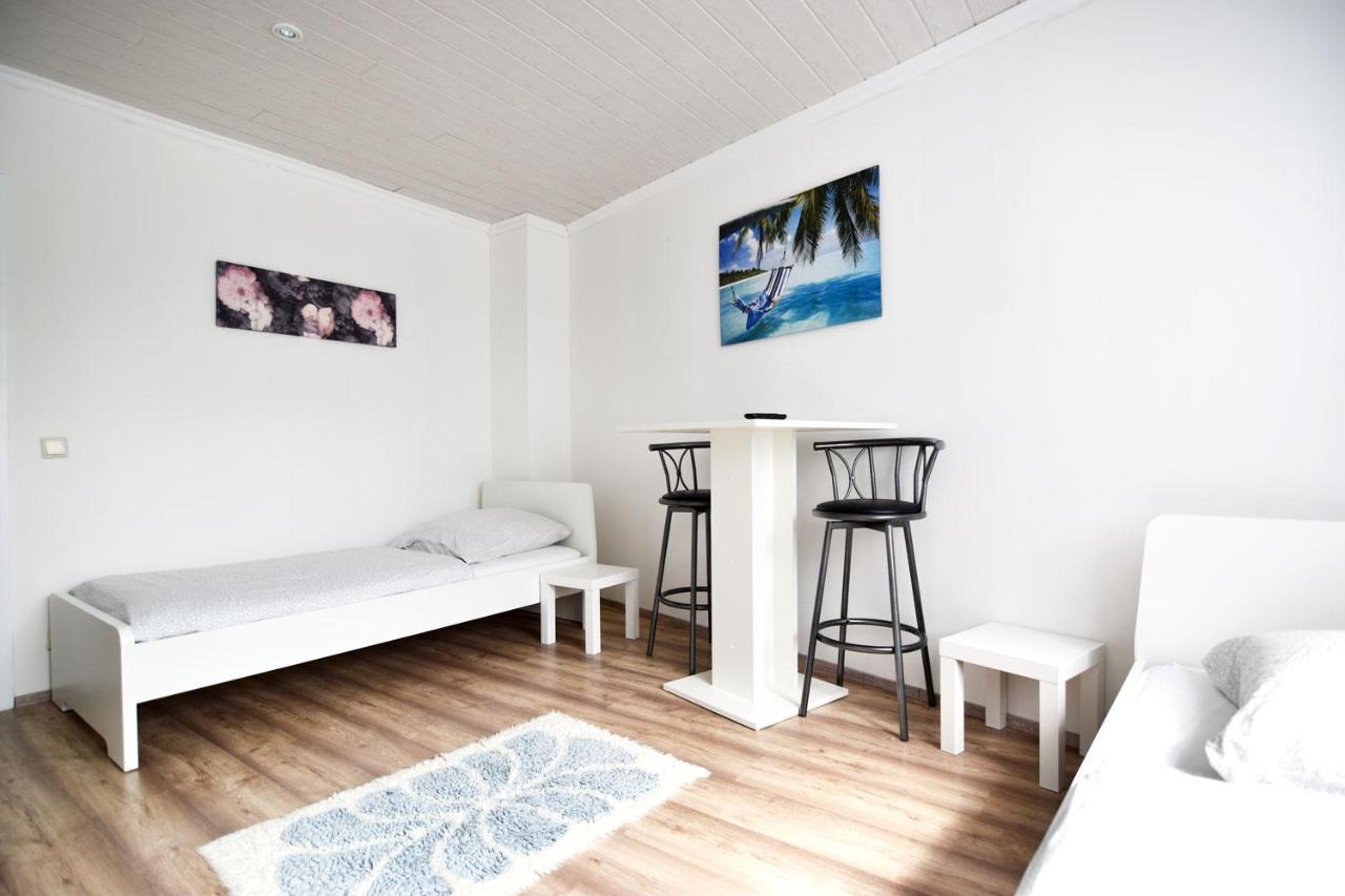 Cozy Worker Apartments Niederkassel Esterno foto